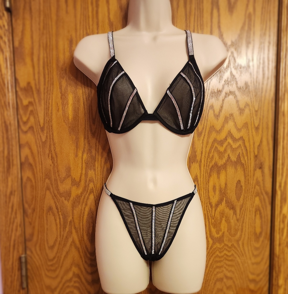 Victoria Secret"s Bra & Pantie Set NTW